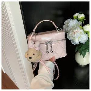 Bolso vanity acolchado rosa con dije de perrito lindo, elegante bolso cruzado para mujer.