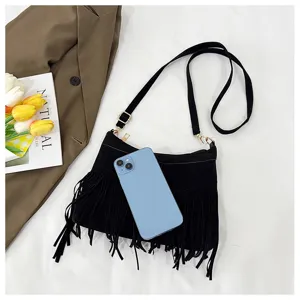 Chic black fringe shoulder bag with adjustable strap and retro commuting crossbody design.