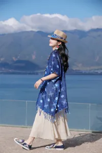 Γυναικείο πόντσο boho έθνικ μπλε λευκό καλοκαιρινό σάλι παραλίας προστασίας από ήλιο.