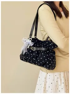 Borsa a spalla nera a pois con fiocco di perle, elegante borsa da donna sotto ascella.