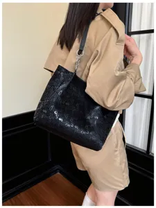Black large capacity tote bag with sequin number pattern for daily commuting and office.
