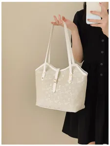 Stijlvolle grote casual shopper met unieke print, elegante schoudertas voor dagelijks gebruik.