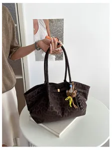 Elegante borsa a tracolla marrone leopardata da donna, grande capienza per ufficio.