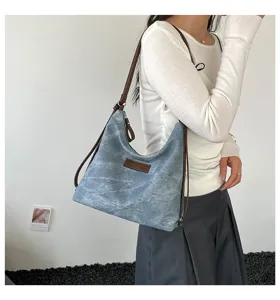 Borsa a tracolla da donna grande capacità con texture vintage retrò casual versatile.