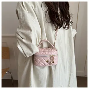 Bolso de hombro acolchado con cadena para mujer, elegante bolso cruzado rosa de cuero PU.
