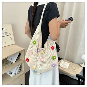 Sac bandoulière en tricot crochet pour femme, grand sac de plage d'été avec fleurs colorées.