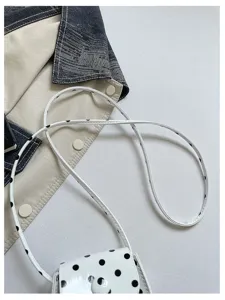 Süße Kinder Polka Dot Mini Umhängetasche, weiße Lackleder Geldbörse mit niedlichen Punkten.