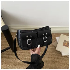 Modische schwarze Umhängetasche für Damen, schicke Hobo Tasche mit doppelten Vordertaschen.