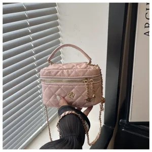 Bolso cruzado acolchado rosa chic para mujeres, bolso de hombro mini de moda.
