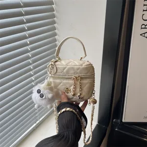 Moda Mujer Acolchado Cuero de PU Bolso Bandolera Cadena Pequeño Diseño de Nicho Bolso Cubo Con Colgante Lindo