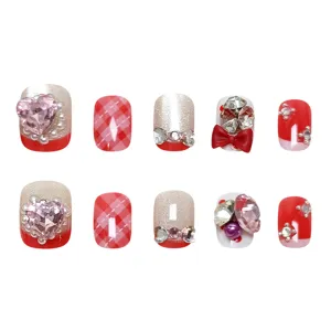 Uñas postizas ojo de gato rojas con pedrería de corazón, uñas cortas postizas, set de nail art.
