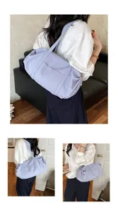 Large capacity simple shoulder bag, light commuter tote bag for summer casual daily use.