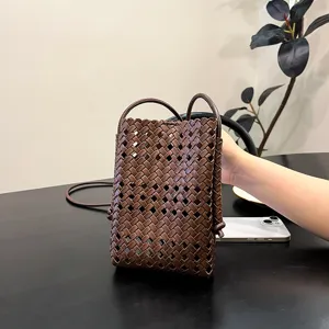 Sac Bandoulière Tressé Vintage pour Femmes Sac Épaule Mini en Cuir PU Ajouré Petit Sac Téléphone Sac Casual
