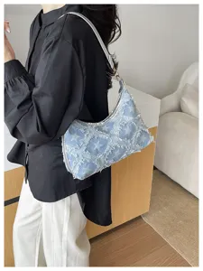 Denim τσάντα ώμου με μοτίβο αστέρων, κομψό hobo σχέδιο για την καθημερινή σας βόλτα.