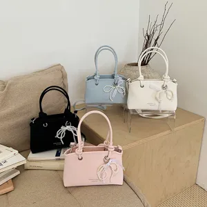 Modische minimalistische Damen Umhängetasche einfarbige Retro Tasche mit Perlen Schleife