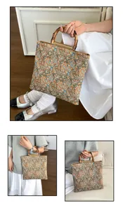 Sac cabas d'été chic de grande capacité avec motif cache-mire et poignées en bambou.