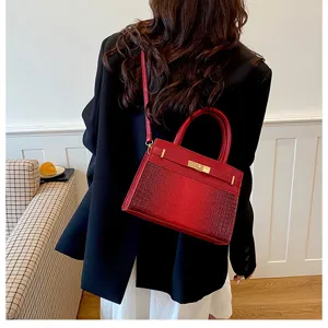 Fashion red crocodile pattern handbag women elegant retro shoulder crossbody tote bag summer new