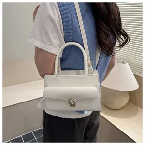 Elegante borsa a tracolla bianca da donna, design casual e alla moda per ogni giorno.