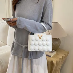 Chic borsa a tracolla bianca a bolle con logo V dorato borsa elegante da donna chic