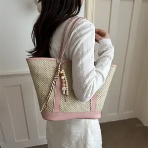 Women woven straw tote bag summer beach shoulder handbag with pink pu leather and wooden beads