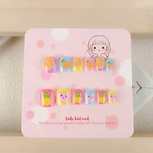 Uñas postizas lindas para niños diseño de frutas de dibujos animados 12 piezas para niñas