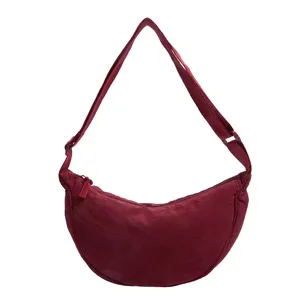 Borsa a tracolla a mezzaluna monocolore, borsa hobo casual leggera da donna alla moda.