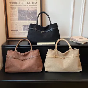 Classic retro large capacity tote bag casual women's shoulder commuting handbag new.