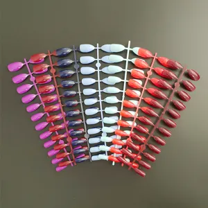 Juego de exhibición de colores de uñas postizas de almendra para diseño de nail art DIY.