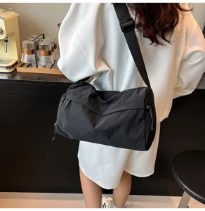 Casual nylon τσάντα ώμου, ελαφριά μεγάλη τσάντα ταξιδιού για καθημερινή άνετη χρήση.