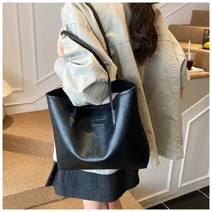 Classic oil wax leather tote bag for women, large capacity shoulder bag for daily work.