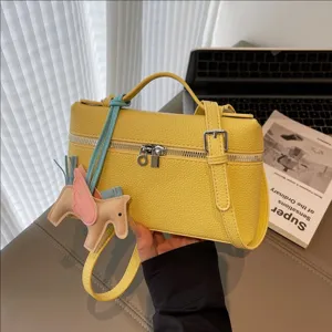 Bolso de Mano de Cuero PU Estilo Coreano para Mujer Tendencia Casual Color Sólido Bolso Cruzado Tipo Caja Con Colgante Bolso de Hombro de Moda