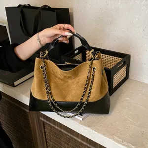 Mujer Otoño Invierno Acolchado Terciopelo de Ciervo Bolso de Mano Cuero PU Cadena Tote Bag Commuting Versátil Bolso Bandolera