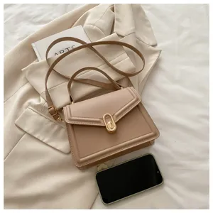 Sac à bandoulière chic en cuir PU pour femme, élégant petit sac carré de mode quotidienne.