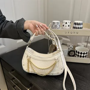 Minimalist PU Leather Crocodile Pattern Hobo Bag For Women Chic Chain Rivet Underarm Shoulder Bag Fashion Handbag