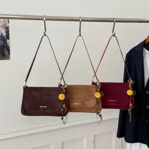 Modische Herbst Winter Wildleder Umhängetasche Damen hochwertige lässige Achseltasche mit Quaste.