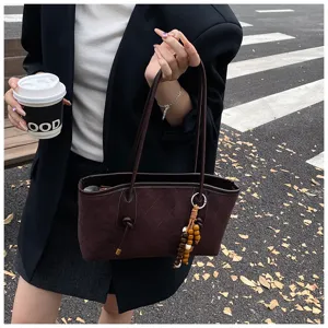 Borsa a mano trapuntata in ecopelle scamosciata da donna, shopper capiente per commuting.