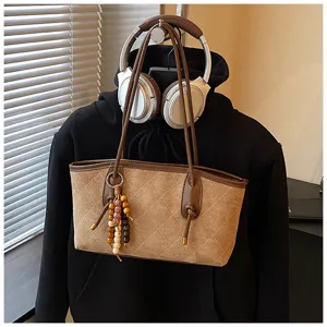 Borsa a tracolla trapuntata in camoscio sintetico da donna borsa casual con ciondolo di perle
