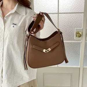 Women PU Leather Retro Commuting Shoulder Bag Small Square Bucket Bag With Metal Lock Daily Casual Crossbody Handbag