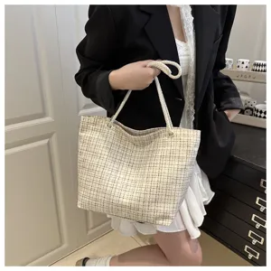 Chic plaid fabric tote bag for women, stylish casual single shoulder bag for daily use.