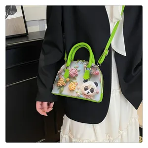 Sac à bandoulière dôme vert élégant avec fleurs crochetées 3D et design de panda mignon.