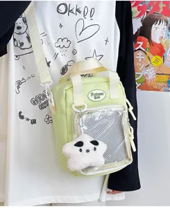 Bolso cruzado ita japonés verde claro con ventana transparente y bonito colgante de peluche.