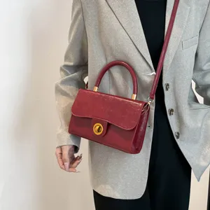 Stilvolle weinrote Henkeltasche Umhängetasche für Damen, modische lässige Winter Schultertasche.