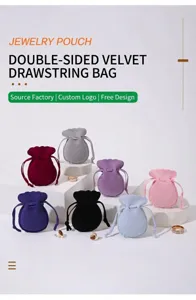 Vue détaillée de pochettes à bijoux multicolores en velours avec cordon de serrage