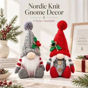 Primo piano di due gnomi nordici in maglia per la decorazione della casa a Natale
