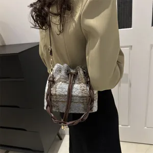 Winter new trendy color-block plaid fashion single-shoulder minimalist crossbody bag