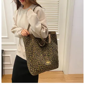 Stylish leopard print canvas tote bag for women, large capacity shoulder bag for casual daily wear.
