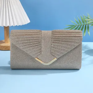 Borsa da Sera alla Moda da Donna Elegante Pochette Glitterata con Catena Metallica Borsa a Spalla Sottobraccio per Festa di Matrimonio