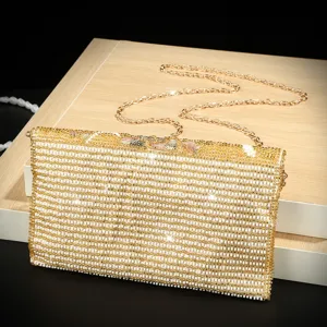 Elegante bolso de noche con diamantes de imitación para mujer y cadena dorada lujo.