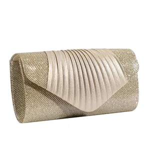 Elegante borsa da sera glitterata dorata con patta plissettata per matrimonio festa.