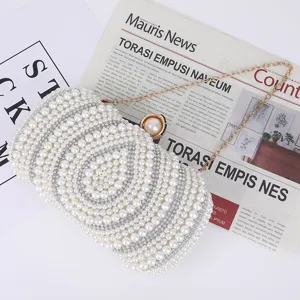 Elegant pearl evening clutch bag with rhinestone and chain for women banquet party.